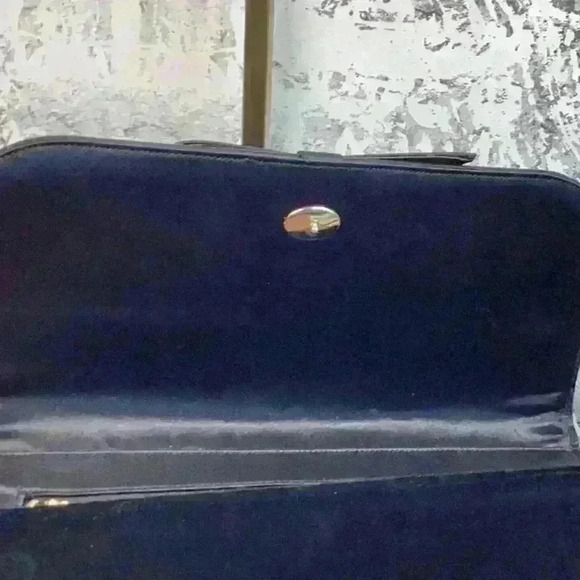 Vintage Black Velvet Clutch Bag with Handles - Picture 7 of 9